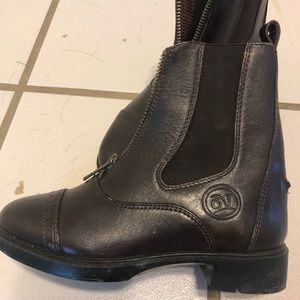 Kid’s paddock boots